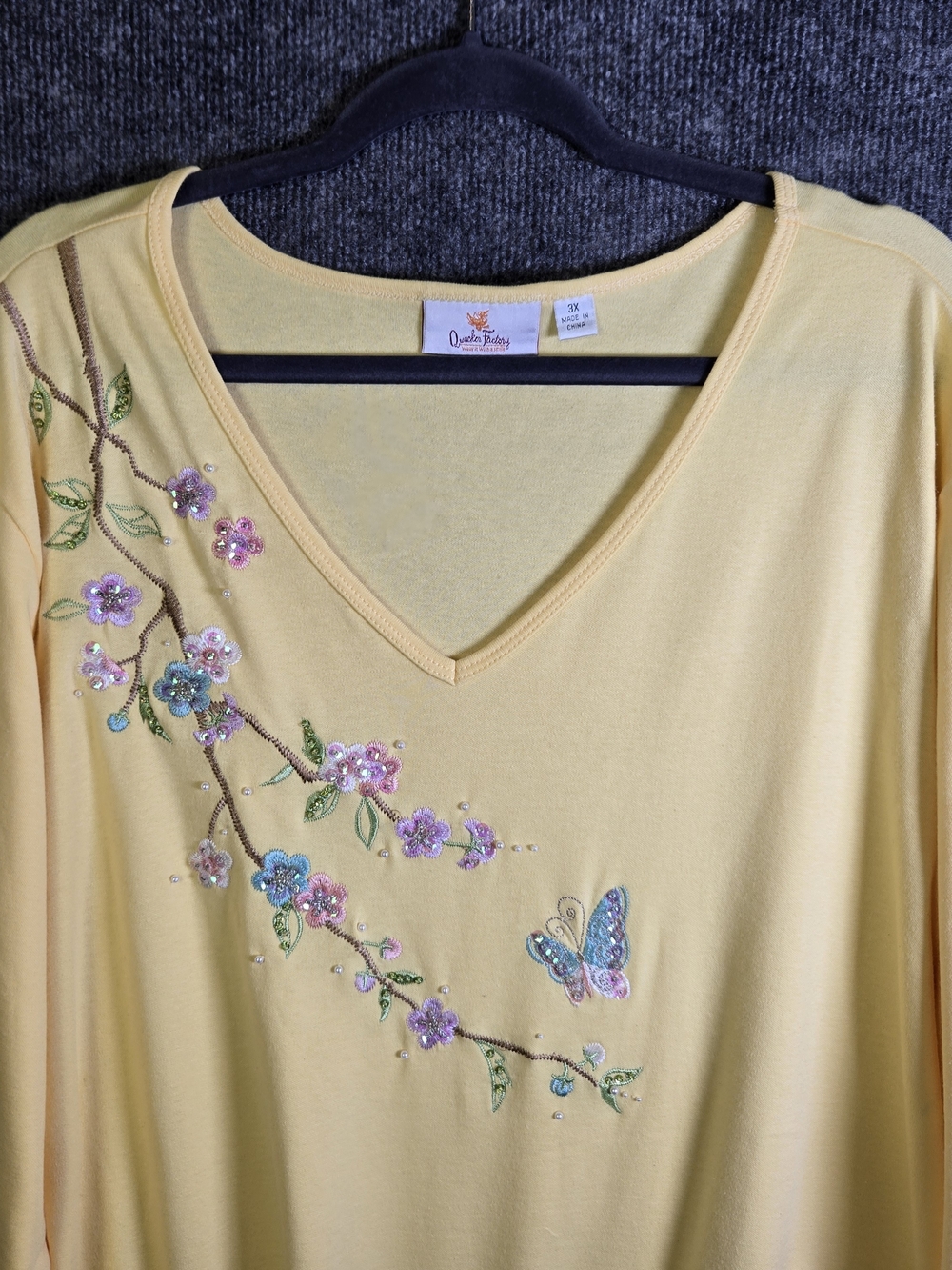Quacker Factory Top Womens 3X Yellow Embroidered Flowers Knit V Neck Butterfly - Picture 2 of 10